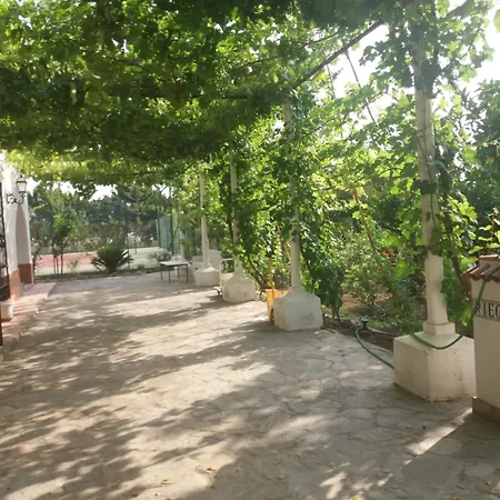 Cortijo De Mariangela Tres Holiday home